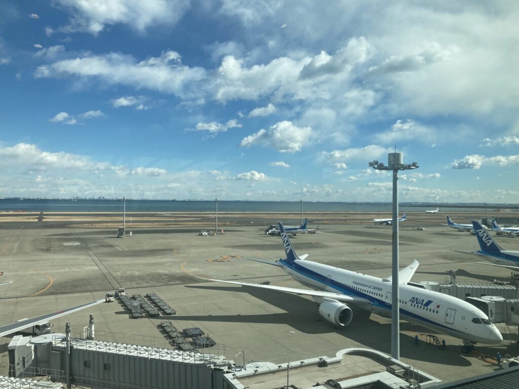 ②飛行機